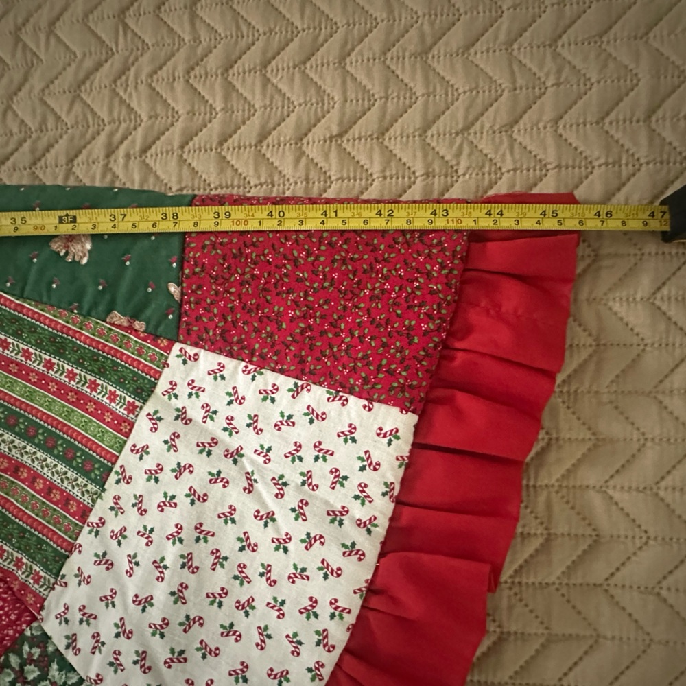 Festive Patchwork Tree Skirt - Picture 11 of 11
